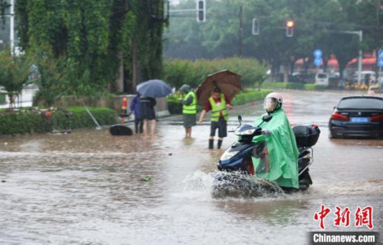 万向官方：广西沿海遭遇强降雨 多所学校停课